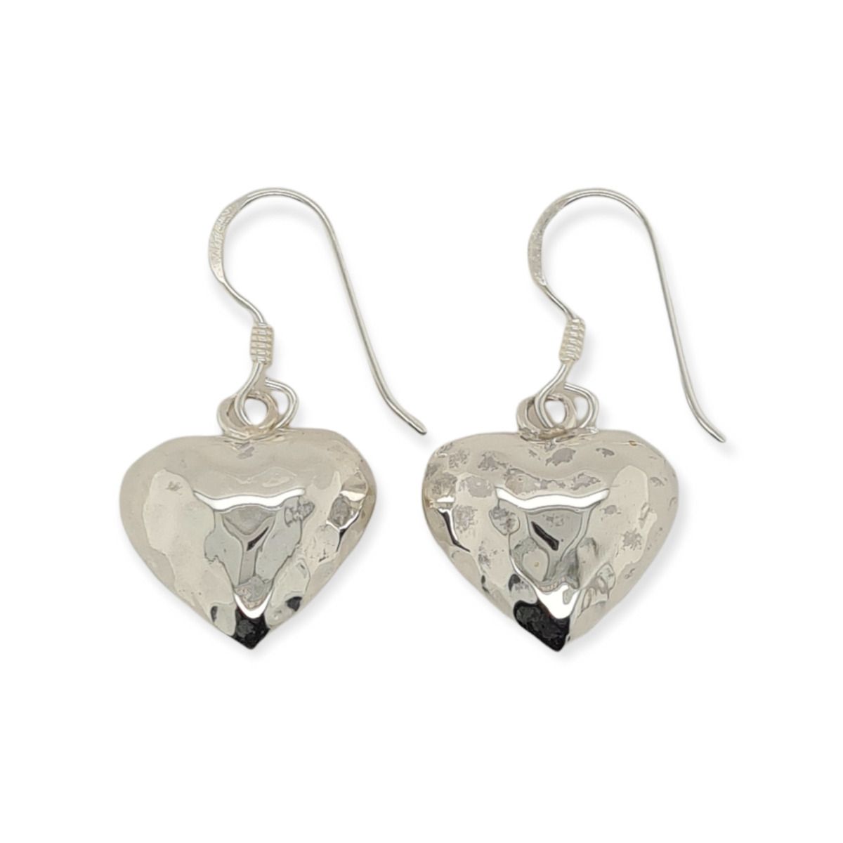 EARRINGS S/S HAMMERED HEART