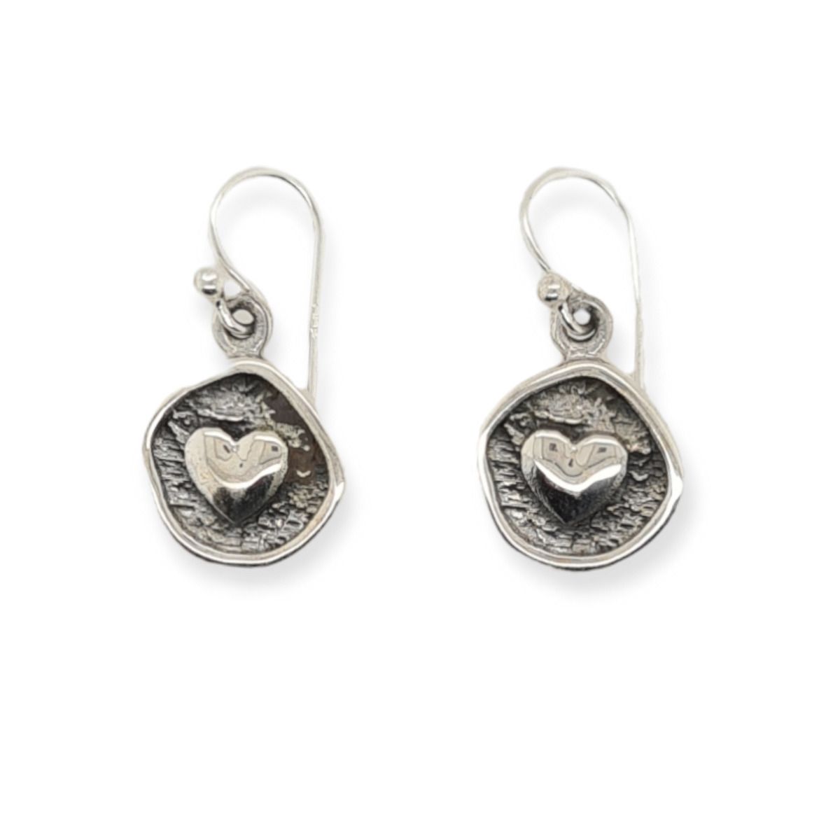 EARRINGS S/S HEARTS IN OX CIRC