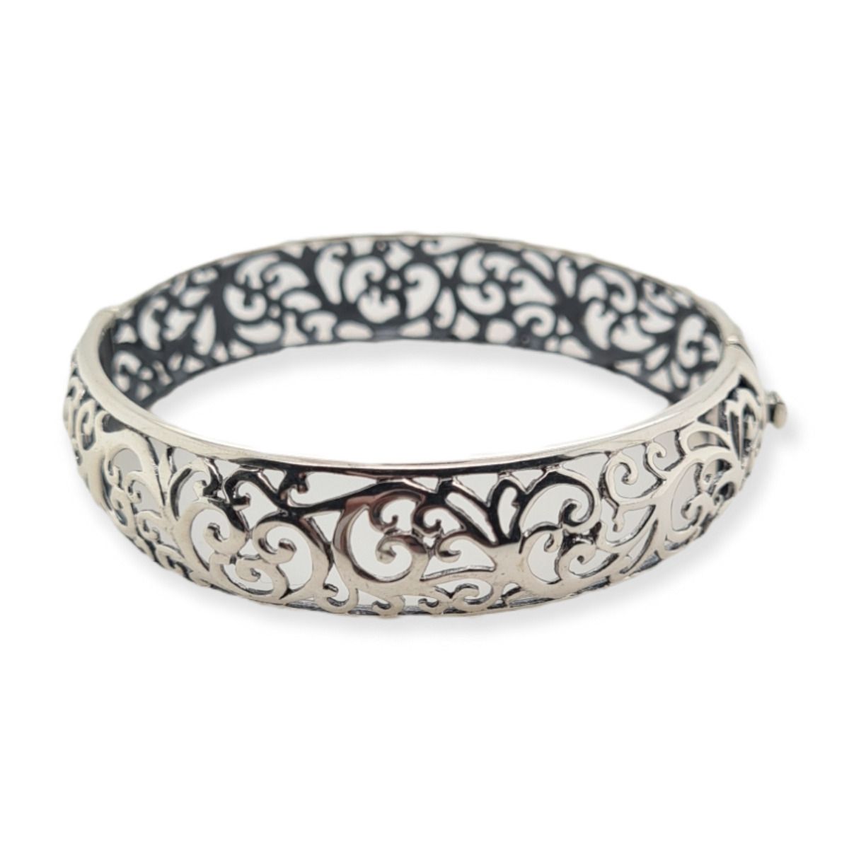 BANGLE S/S HINGED SCROLL WORK