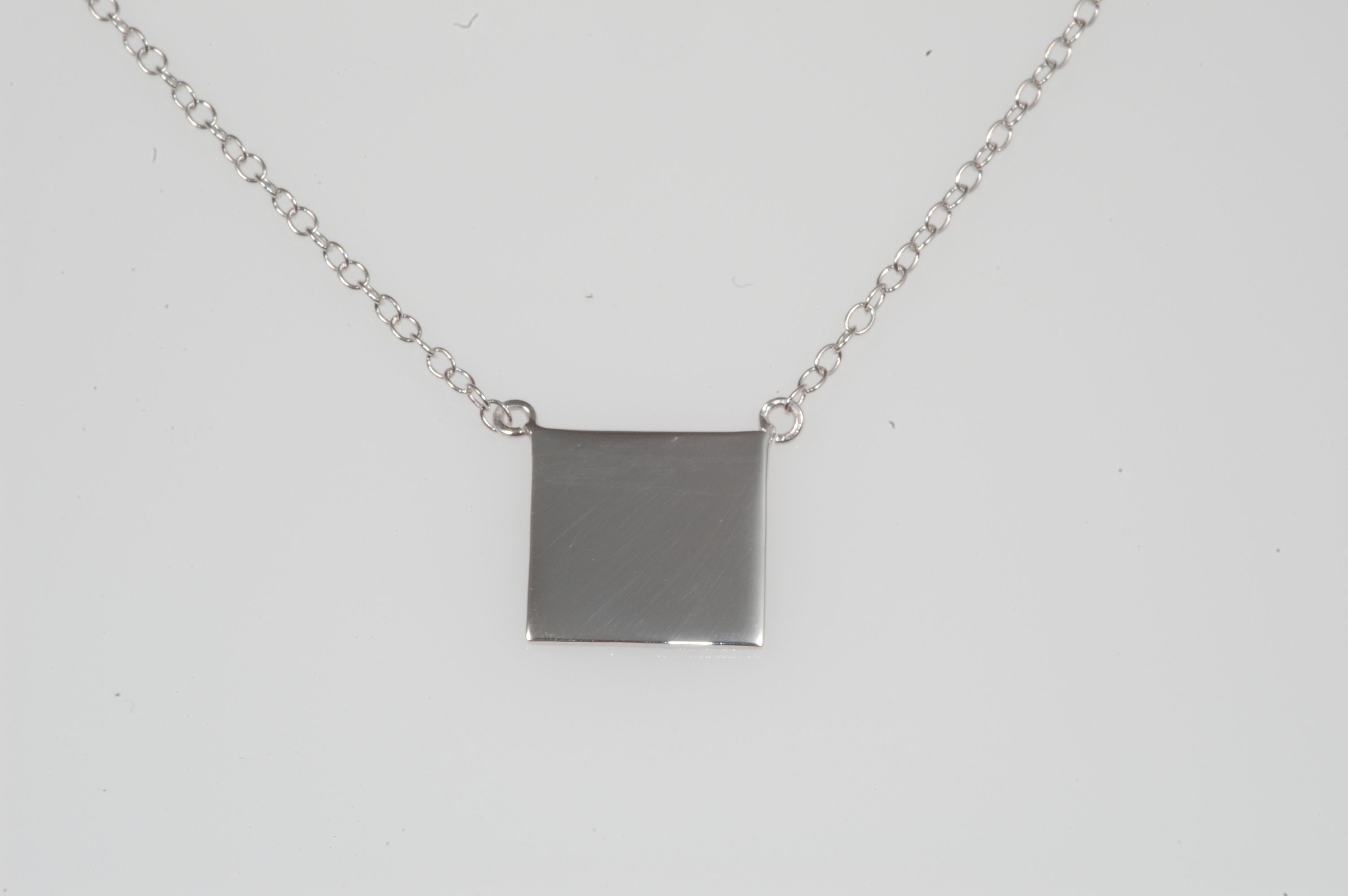 NECKLACE S/S SQUARE ON CHAIN